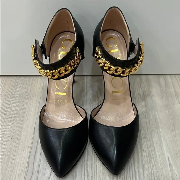 Gucci | Shoes | Gucci Black And Gold Heels With Chain Detail  display picture 1